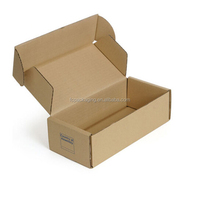 Boîte d'expédition pliable personnalisée en carton ondulé durable avec matériaux recyclés pour l'emballage de vêtements, chaussettes, chaussures et articles de prêt-à-porter pour la vente au détail