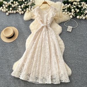 Robes pour femmes, nouvelle mode estivale, col en V, sans manches, dentelle, coupe ajustée, avec bords à volants - Product Image 2