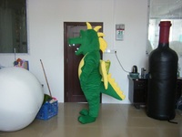 Costume de mascotte de dragon vert incroyable avec ailes jaunes, en EVA imprimé sur mesure, pour carnaval et fêtes