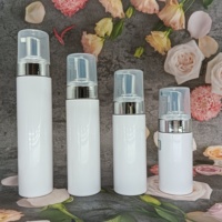 Flacon pompe en mousse transparent, rose givré, noir mat, blanc pour nettoyant cils et distributeur de nettoyant visage – Vente en gros