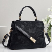 Sac à main bandoulière simple et haut de gamme pour femme, nouvelle collection 2026, tendance urbaine, à rayures verticales carrées, avec fermeture à cadenas