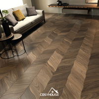 Parquet de luxe Versailles en chêne naturel, plancher en bois dur sur mesure pour projet de décoration intérieure de villa et d'hôtel