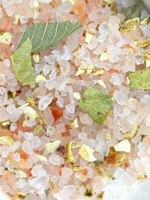 Sel de Bain Aromathérapie Rose Camomille Lavande Himalayenne Relaxant Corps et Pieds Marque Privée Bio Minéral