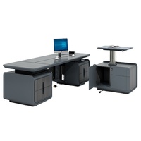 Bureau de direction ergonomique au design moderne et personnalisé, avec boîte d'alimentation dissimulée et accents en verre trempé, mobilier de bureau exécutif pour hôtel