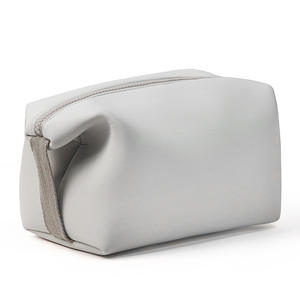 Logo personnalisé Noir Vendredi Cadeau Néoprène Portable Trousse à Cosmétiques Sac Vacances Boîte à <span class=keywords><strong>Maquillage</strong></span> Pochette Voyage Trousse à Cosmétiques Pour Femmes - Product Image 4