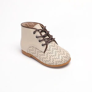 2025 nouveau Design en cuir véritable enfant en bas âge chaussons d'hiver à lacets bébé bottes supérieur Laser trous plat cheville hauteur pour garçons filles - Product Image 2