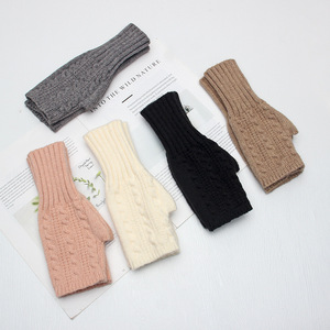 Guantes de medio dedo acrílicos de estilo para mujer, calentadores de muñeca de punto acanalado, mitones para Otoño Invierno, 2017 - Product Image 1