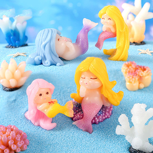 Miniatures de sirènes en résine mignonnes pour décorations de paysages marins en aquarium, petites breloques en forme de coquillages de sirènes, accessoires de bricolage - Product Image 1