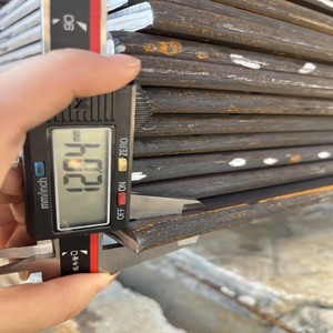 Penjualan Panas Plat Baja Ringan A36 St37 Papan Besi Struktural Suku Cadang Peralatan Mekanik Fabrikasi - Product Image 1