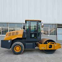 Compacteur de sol XS600J 6 tonnes, double vitesse, capacité de montée de 35 %, rayon de braquage de 5000 mm pour fondations