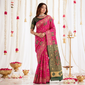 AARA Fashion Sari en soie rose avec bordure verte, tenue de mariage indienne traditionnelle pour femme, longueur au sol, coupe classique, infroissable, résistant au soleil - Product Image 1