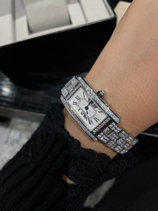 Montre à quartz de luxe pour femme, design original 2025, mode business, acier inoxydable, étanche, avec bracelet innovant - Product Image 3
