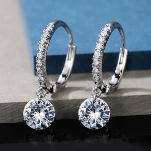 Orecchini a goccia E721 con cristalli, gioielli classici da donna per matrimonio, montatura a griffe - Product Image 6