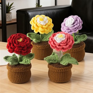 Bouquet de pivoines en crochet, finition personnalisée, en pot, à offrir en cadeau à des amis. Plante en pot, fleur tissée, fleur artificielle. - Product Image 2