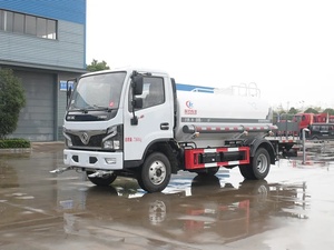 Vente directe usine : Camion-citerne Dongfeng 4X2 9CBM pour le lavage des rues et l'approvisionnement en eau des chantiers - Product Image 1