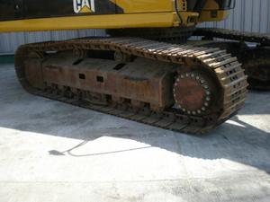Modèle 2023 Mini Caterpillar 330D2 d'occasion, excavatrice sur chenilles hydraulique de 33 tonnes, godet de 2,1 m, moteur, pompe, bon état, Japon - Product Image 2