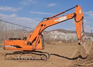 En stock en Corée : Excavatrice sur chenilles d'occasion Doosan DH225LC-7, faible consommation de carburant, vendue à bas prix - Product Image 3