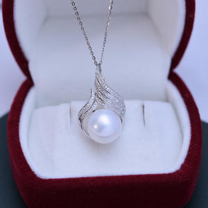 Collar de Plata S925 Estilo Carretera con Colgante de Perla de Agua Dulce Blanca Redonda de 11-12 mm con Luz Intensa y Pequeñas Imperfecciones - Product Image 3