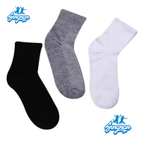 Chaussettes classiques simples noires, blanches et grises respirantes pour homme, avec détail de revers, idéales pour le sport et les affaires en été