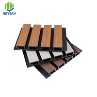 HOYEAH 21926 3D gaufré grain de bois wpc revêtement mural extérieur panneau de façade composite en bois cannelé