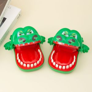 Juguete de cocodrilo que muerde los dedos, broma de plástico grande para niños y adultos - Product Image 2