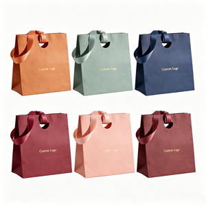 Bolsa de embalaje de joyería rectangular elegante y ecológica impresa con logotipo dorado para almacenamiento de accesorios - Product Image 3