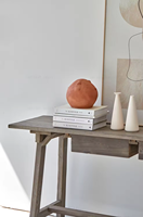 Meubles vintage scandinaves, décoration intérieure, commode classique, table d'appoint, console