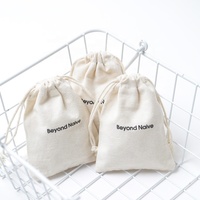 Logo personnalisé de bonne qualité Portable réutilisable imprimé cadeau toile coton Double chaîne sac à main poussière sac à cordon
