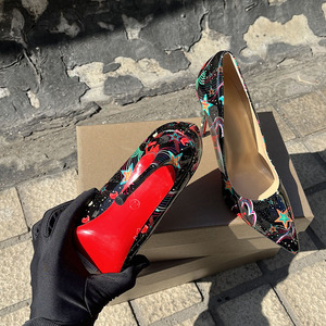 Nouvelles Escarpins de Bureau Colorés pour Femmes Africaines 2025 – Talons Hauts Rouges 8-12cm, Bout Pointu, Dessus en Cuir Verni, Idéales pour l'Extérieur - Product Image 4