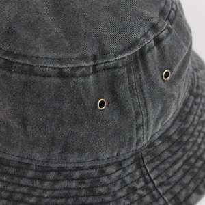 Chapeau seau d'été Fishman personnalisé avec logo brodé multicolore unisexe à la mode en denim - Product Image 4