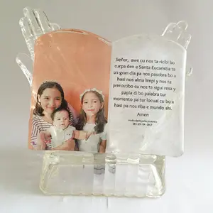 MH-G0365 de recuerdo de bautismo de manos orando de la biblia de cristal personalizado