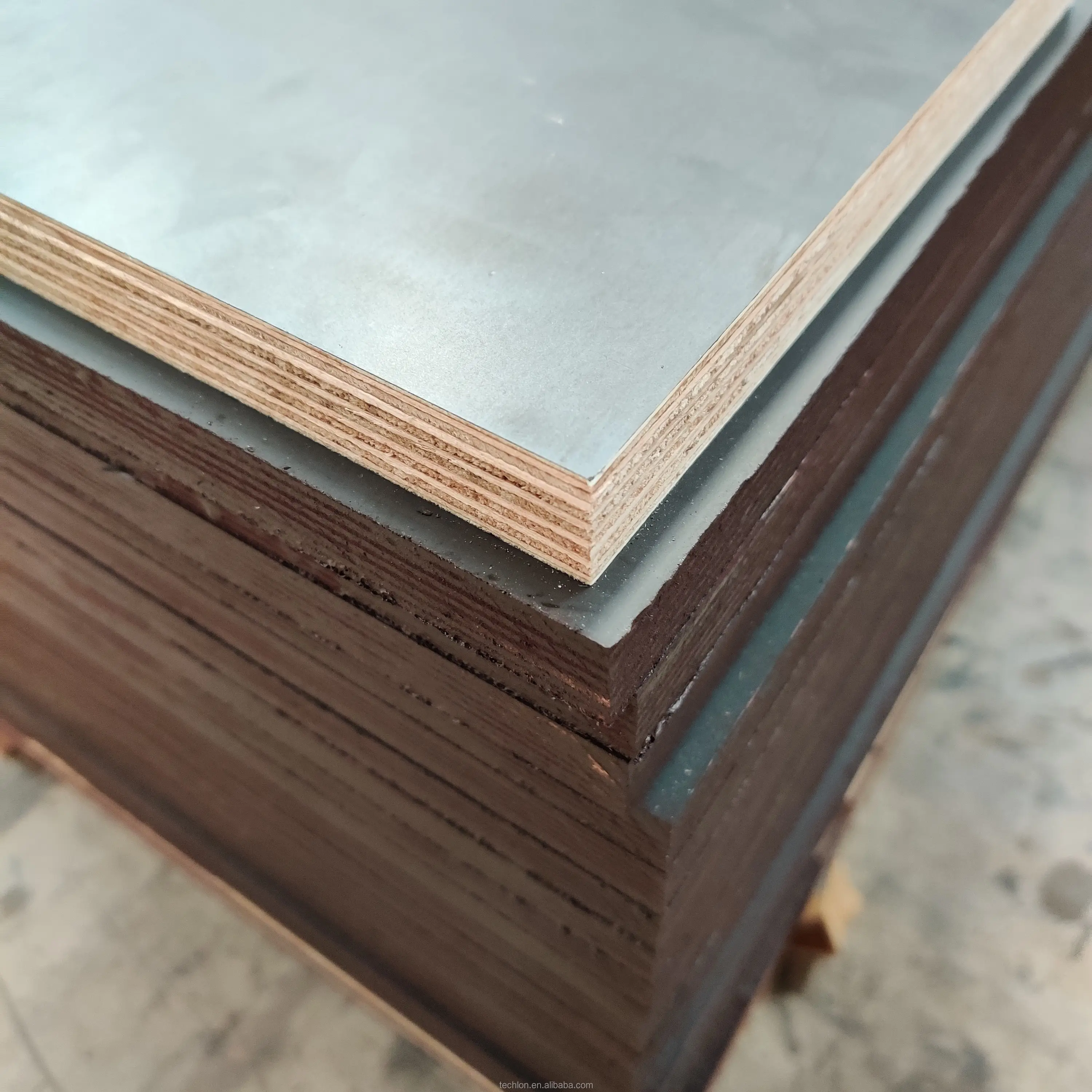 Pabrik 27mm Film birch menghadapi kayu lapis 4x8 konstruksi dengan kualitas tinggi