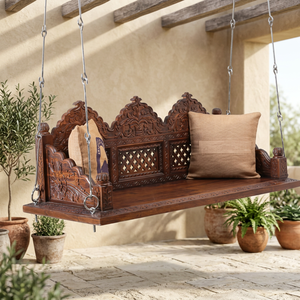 Fauteuil balançoire de patio intérieur/extérieur en bois massif, canapé avec coussin non imperméable couleur beige pour 2 personnes, design traditionnel pour hôtels et appartements - Product Image 1