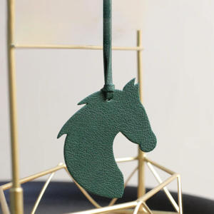 Pendentif <span class=keywords><strong>de</strong></span> sac en forme <span class=keywords><strong>de</strong></span> tête <span class=keywords><strong>de</strong></span> <span class=keywords><strong>cheval</strong></span> en cuir PU, breloque <span class=keywords><strong>de</strong></span> sac, porte-clés avec cordon pour femme ou jeune fille, idéal comme cadeau - Product Image 4