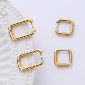 Petites boucles <span class=keywords><strong>d</strong></span>'oreilles huggie en acier inoxydable plaqué or 18k pour filles - Product Image 3