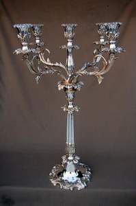 Support de bougie de qualité supérieure avec cinq chandeliers plaqués argent, design antique, pour la décoration de la maison - Product Image 2