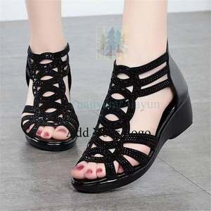 Sandales romaines en cuir souple femmes été <span class=keywords><strong>2022</strong></span> nouvelle semelle souple chaussures de maman mode vêtements d'extérieur sandales pour femmes talons inclinés femmes - Product Image 2