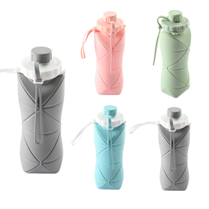 Botella Deportiva Plegable de Silicona de 600 ml con Bola Mezcladora, Tapa a Prueba de Fugas, Libre de BPA, Grado Alimenticio, para Bebidas de Proteína, Personalizable OEM - Product Image 1