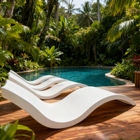 Chaise longue de piscine en fibre de verre – Qualité commerciale – Chaise longue moderne ergonomique en forme de S – Résistante aux UV et à la corrosion – Pliante et découpable