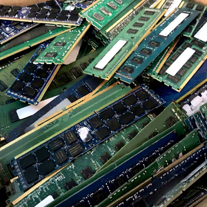 Lot de mémoire DDR4 PC4 REG ECC d'occasion pour ordinateur de bureau, 4 Go/8 Go/16 Go, pour la récupération de métaux et l'exportation de déchets électroniques - Product Image 1