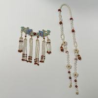 Colliers de mode en gros de Chine : Pendentifs, Breloques, Colliers Jadau Kundan, Colliers indiens à pompons et Colliers de perles