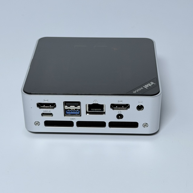High Quality Portable Intel Core Mini Pc With Ddr4 M.2 SATA Mini Pc Windows 11 for Clawbot