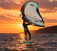 Planche de wing foil gonflable pour débutants, conception stable à surface souple, idéale pour apprendre le wing foil sur l'océan, le lac