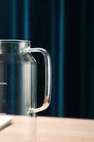 Carafe en verre borosilicate soufflée à la main, grande capacité, transparente, avec poignée, pour eau froide, avec couvercle filtrant en acier inoxydable 304