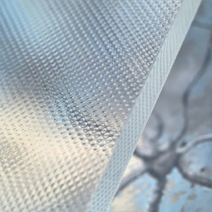 Panneau de verre solaire prismatique trempé ultra-clair à faible teneur en fer, à haute transmission, 3,2 mm 4 mm, à motif texturé - Product Image 3