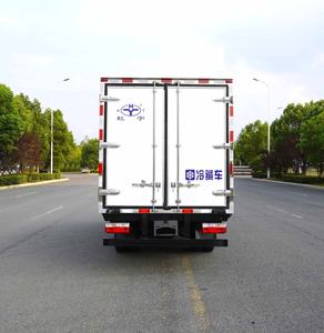 Camion frigorifique Dongfeng 4 *2, état neuf, boîte de vitesses manuelle, pour le <span class=keywords><strong>transport</strong></span> logistique de produits frais, carburant diesel - Product Image 5