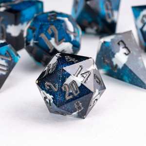 Juego de Dados Premium Udixi para Juegos de Mesa, Dados de Resina Poliedricos Prismáticos de 7 Piezas con Pegatinas de <span class=keywords><strong>Luna</strong></span> para RPG, Dados de Resina con Bordes Afilados - Product Image 3