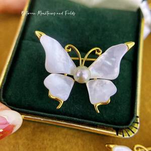 Clear Immitation <b>Mother</b> Pearl Butterfly Brooch High-End Korean Style Chest Flower Pearl Jewelry - Product Image 1