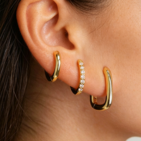 Boucles d'oreilles créoles Huggie 3 pièces plaquées or 18 carats pour piercings multiples, pavé de zircone cubique, empilables, en cuivre, inaltérables, tendance 2026, direct usine