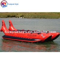 Bateau banane gonflable en PVC rouge de 0,9 mm, requin volant aquatique, jouets aquatiques gonflables pour le divertissement, en vente